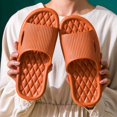 thumbnail image 3 of Sandalias y pantuflas con diamantes silenciosos y suela suave para interiores, para baño, uso doméstico, para hombre, pareja y mujer, 3 of 6