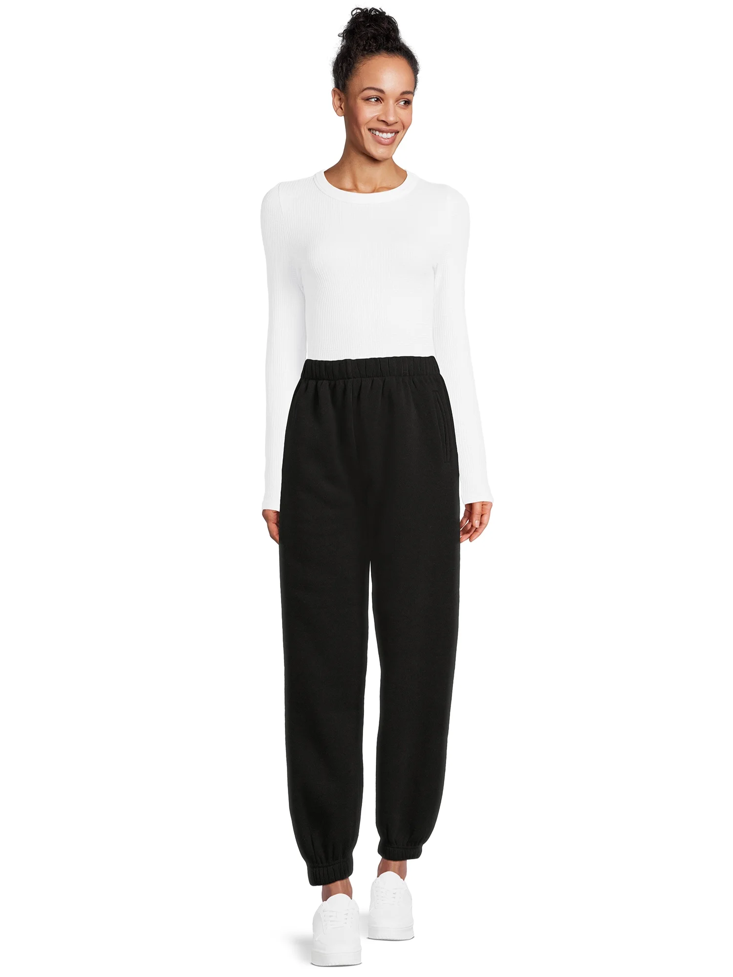 No Boundaries Pull On Fleece Joggers, 28" Inseam, Wlomen's and Women's Plus