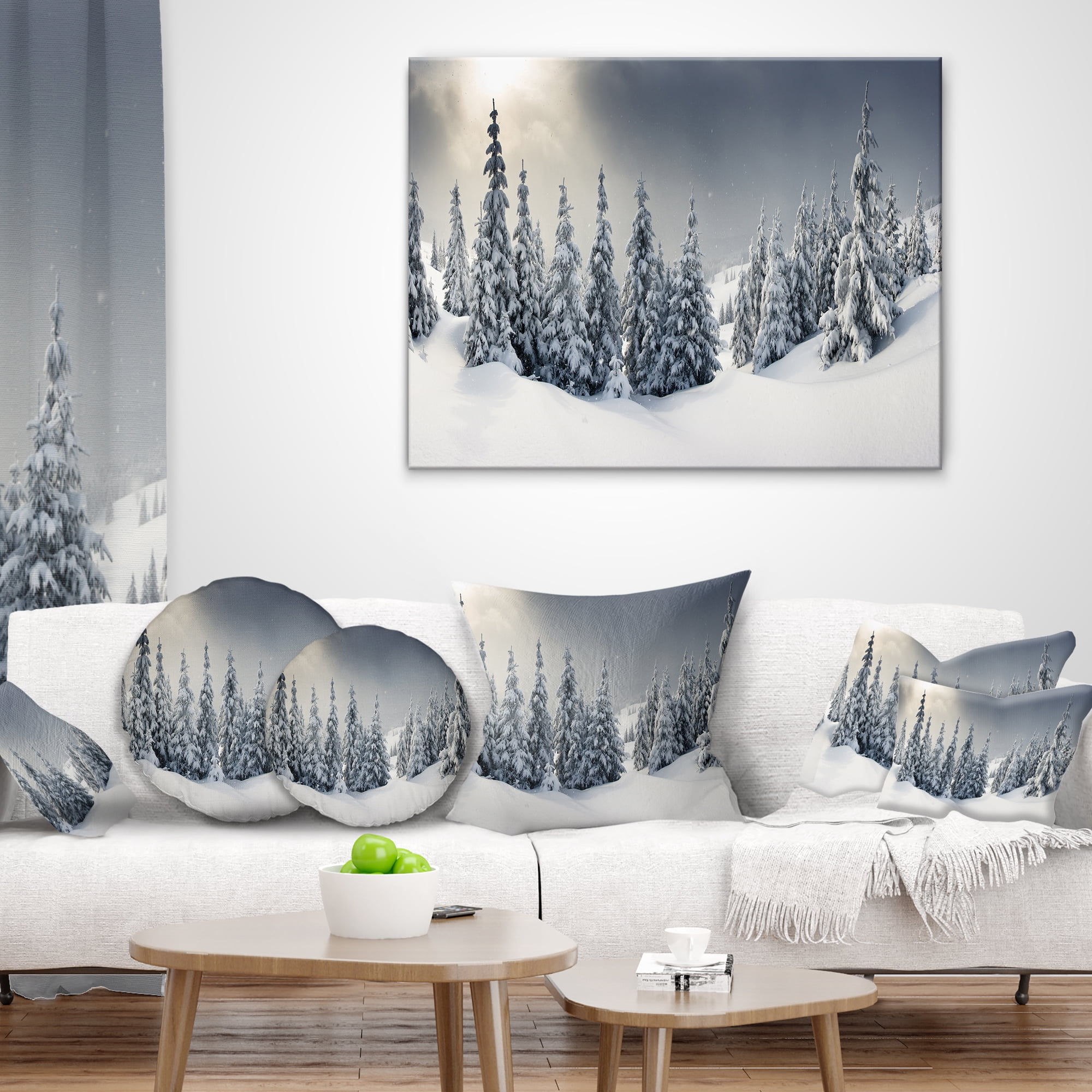 Designart Winter Landscape - Photography Throw Pillow - 18x18