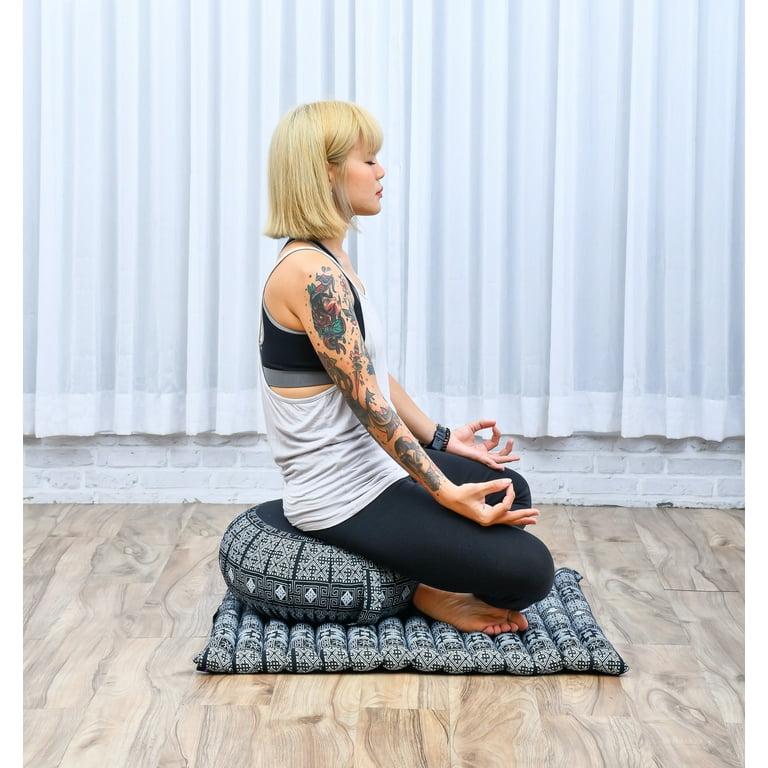 Leewadee Meditation Cushion Set – 1 Round Zafu Meditation Pillow and 1  Square Roll-Up Zabuton Meditation