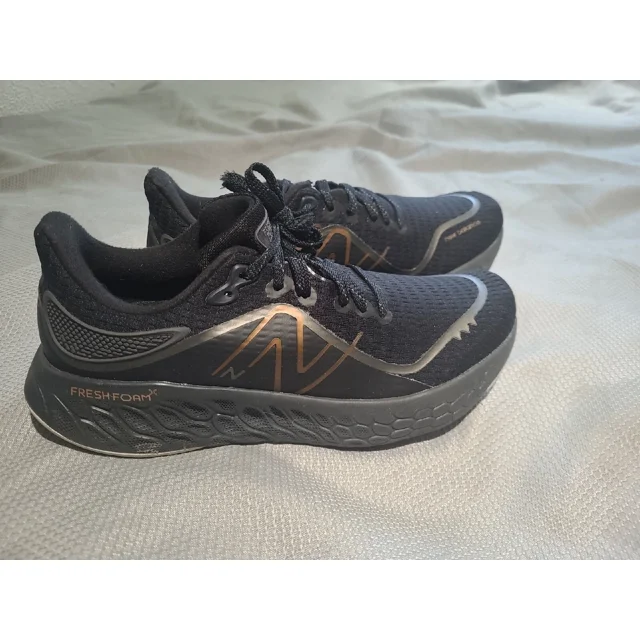 New Balance Shoe Mens Size US 7 Fresh Foam X 1080 V12 NB Black Gold Men Running