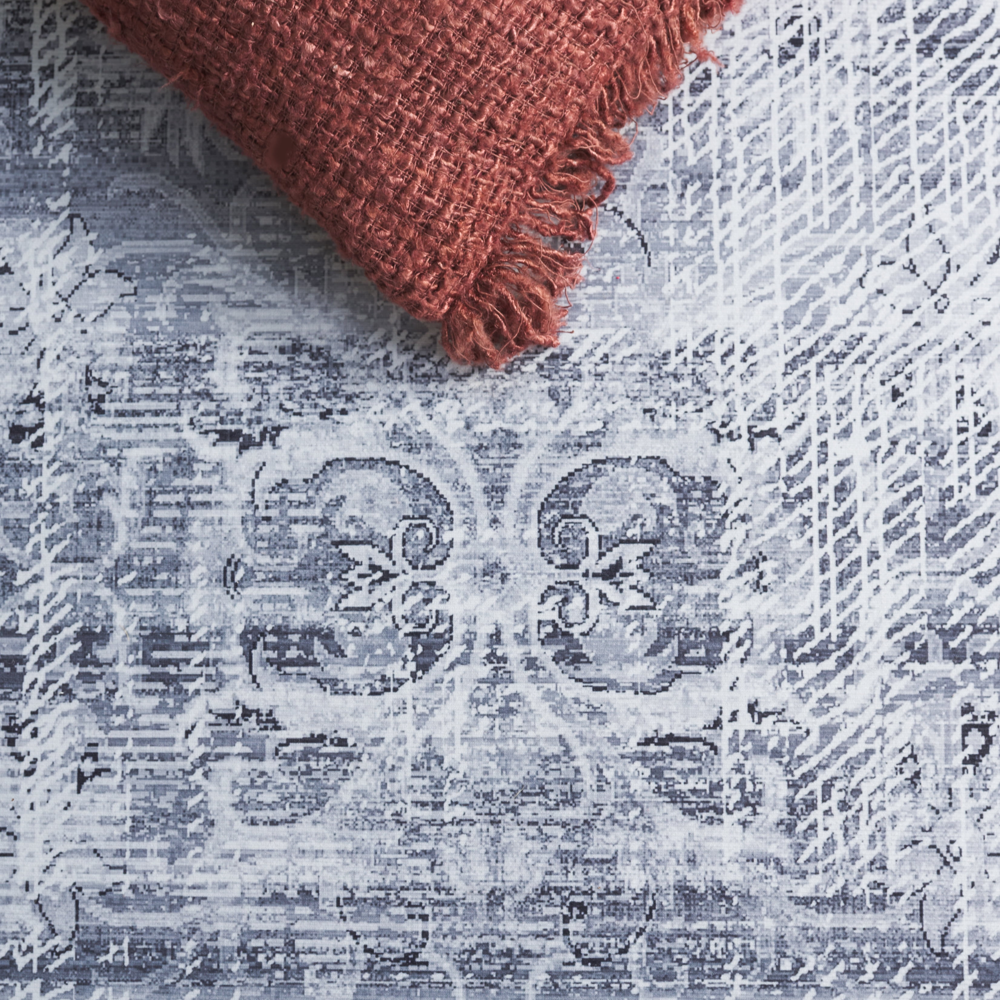 Safavieh Arizona Aria Distressed Machine Washable Area Rug, Gray/Beige, 6' x 9'