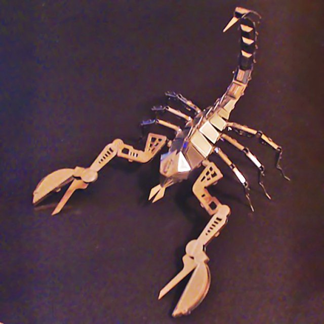 Máquina de estatuas mágicas de acero, serie de insectos, rompecabezas de metal de amor, modelo de ensamblaje de bricolaje hecho a mano tridimensional 3D