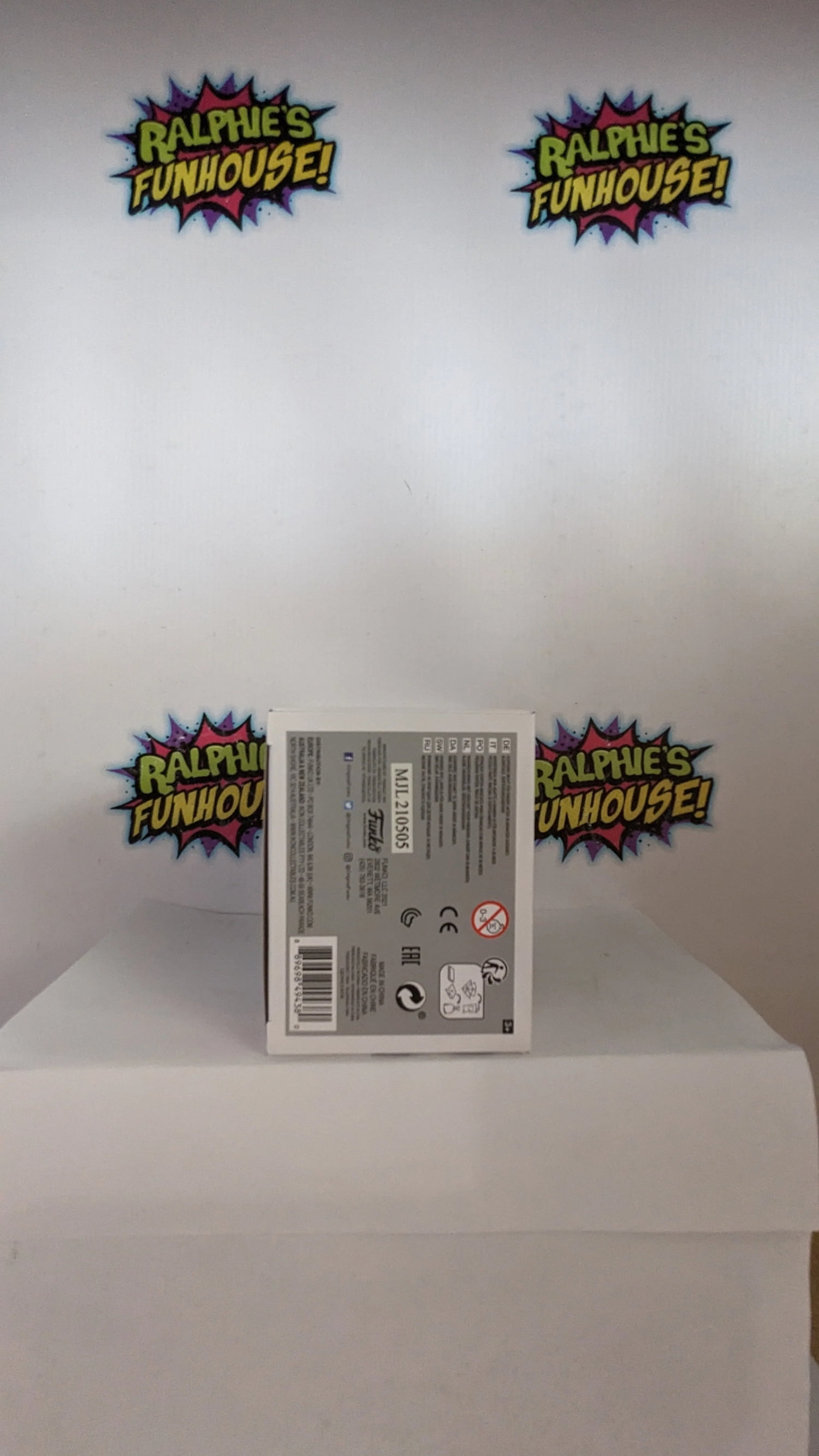 Funko POP! Fundays Silver Medal Freddy SE LE 1000 Exclusive