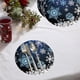 thumbnail image 1 of Juego de platos y servilletas con diseño de copos de nieve | Vajilla desechable para fiestas de invierno, 1 of 6