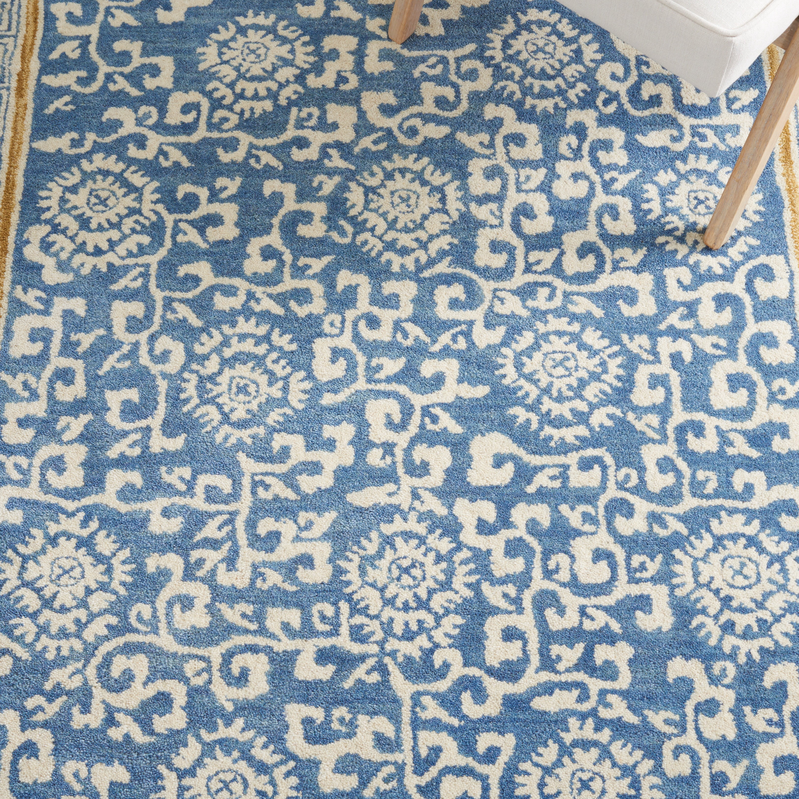 SAFAVIEH Antiquity Tiarnan Oriental Wool Area Rug, Blue/Ivory, 5' x 8'