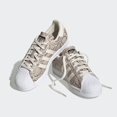 thumbnail image 3 of Tenis Adidas Superstar W, 3 of 5