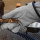 thumbnail image 4 of Soidarity 1 par de guantes para barbacoa con aislamiento térmico, guantes para asar a la fogata, protectores para el trabajo de cocina, suministros de Type3 NO3 Soidarity OD003602-02, 4 of 6