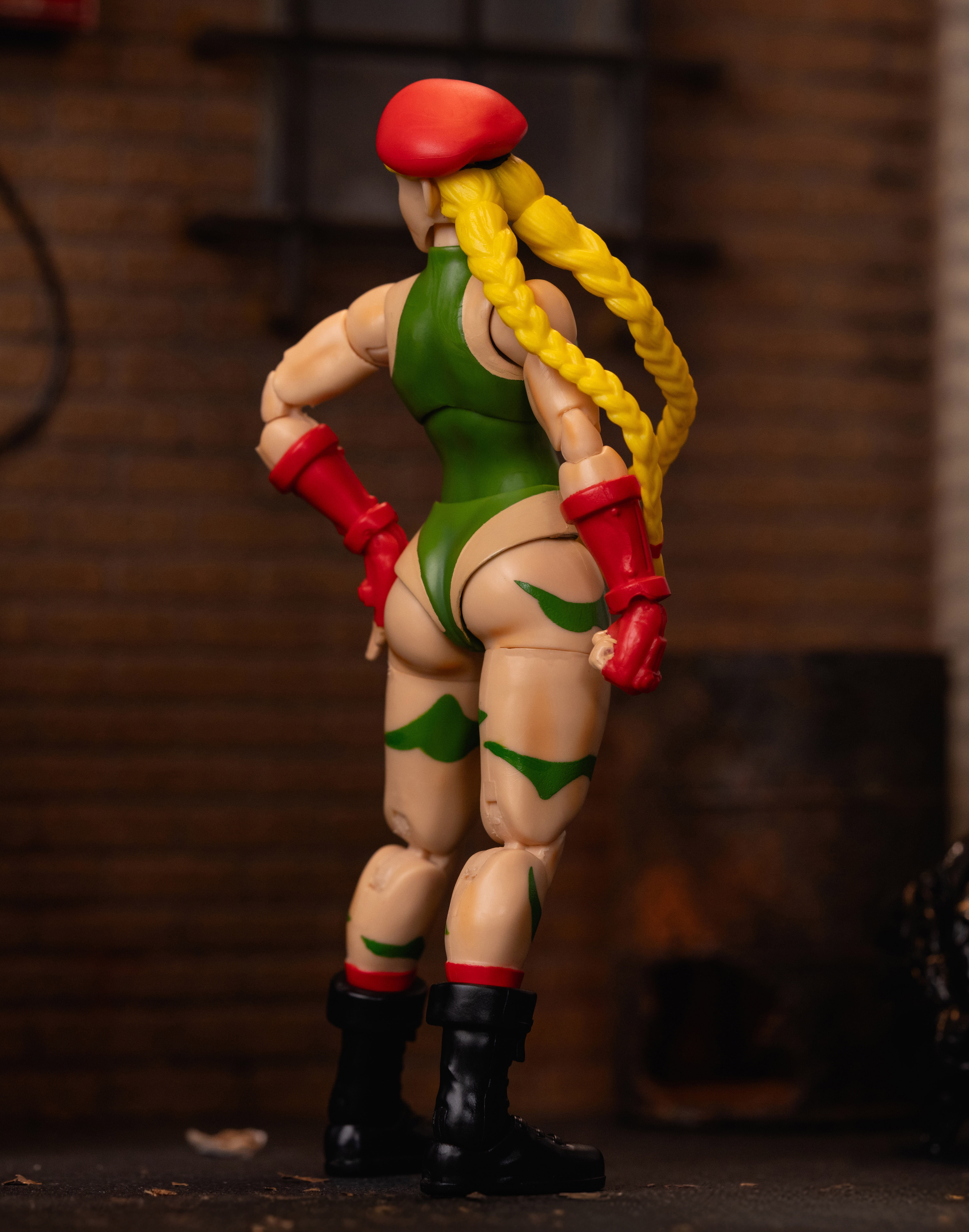 Jada Toys Street Fighter II Cammy Action Figure - 1:12 Scale Collectible, Includes Interchangeable Heads, Hands, and Accessories , Ages 13+