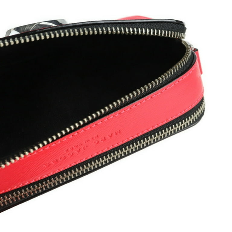Marc jacobs snapshot store hot pink