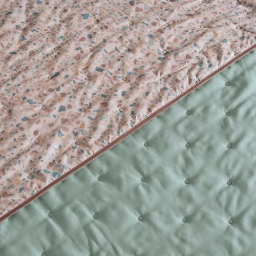Vianney Twin Comforter, Novo Terrazzo Bedding, Reversible Lightweight Quilt Blanket in Abstract Geometric Design and Solid Sage Green on Other Side, 71”x93”
