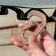thumbnail image 5 of Mosquetón para mochila en forma de D, bolsa de plástico y acero, anillo colgante externo (marrón) Ehuebsd Para estrenar, 5 of 9