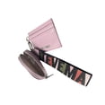 thumbnail image 4 of Monedero Unisex Steve Madden con Tarjetero y muñequera Lila, 4 of 4