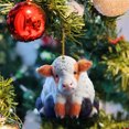 thumbnail image 4 of Adorno de árbol de Navidad Colgante creativo de coche de vaca de dibujos animados, accesorios de decoración de árbol para el hogar (estilo B), 4 of 6