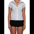 thumbnail image 2 of Camisa Informal de Corta con Botones y Cuello en V para Mujer, Estilo Y2K, con Cuadros y Abertura Frontal. Azul M, 2 of 9