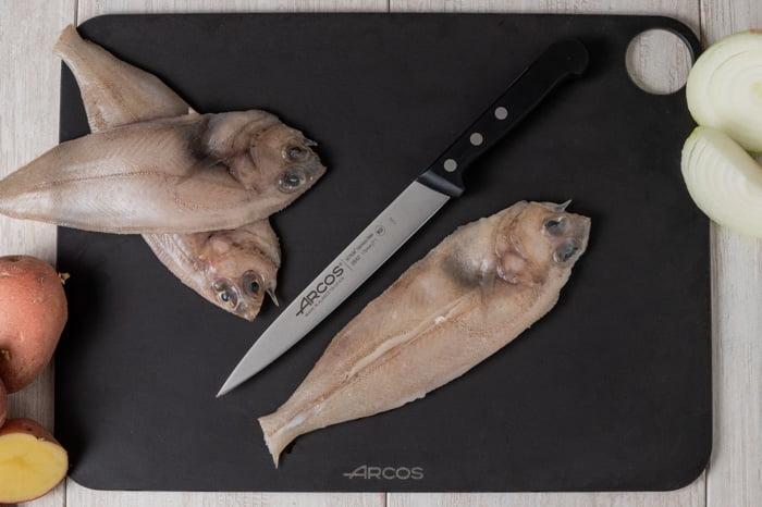 ARCOS Universal 7 inch Chef's Knife, 170 mm - Black for Walmart USA