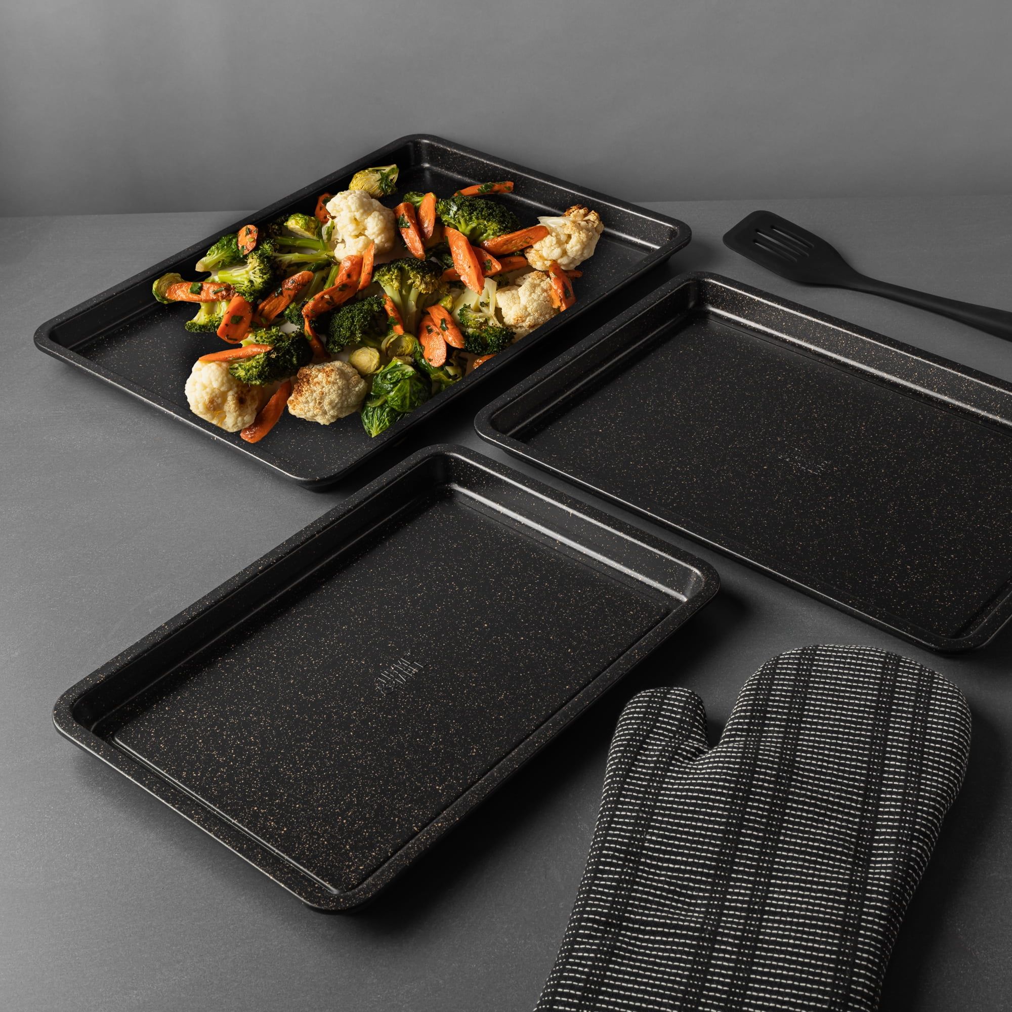 Thyme & Table 3-Piece Non-Stick Sheet Pan Set, Black