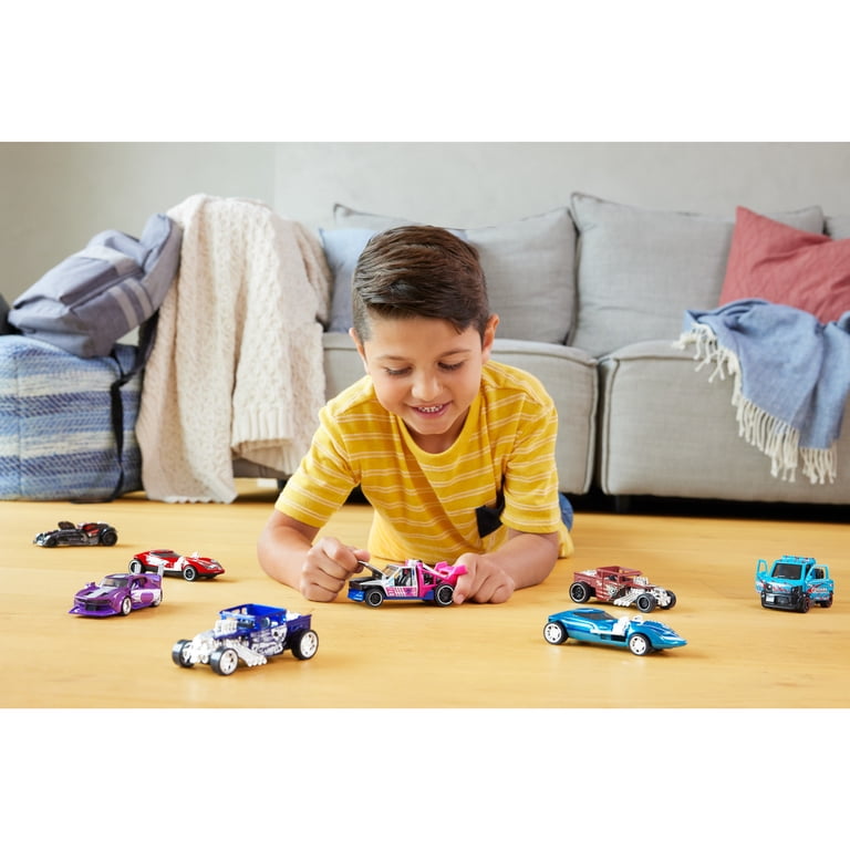 Hot Wheels, Pull-Back Speeders, 2 Toy Cars in 1:43 Scale - Walmart.com