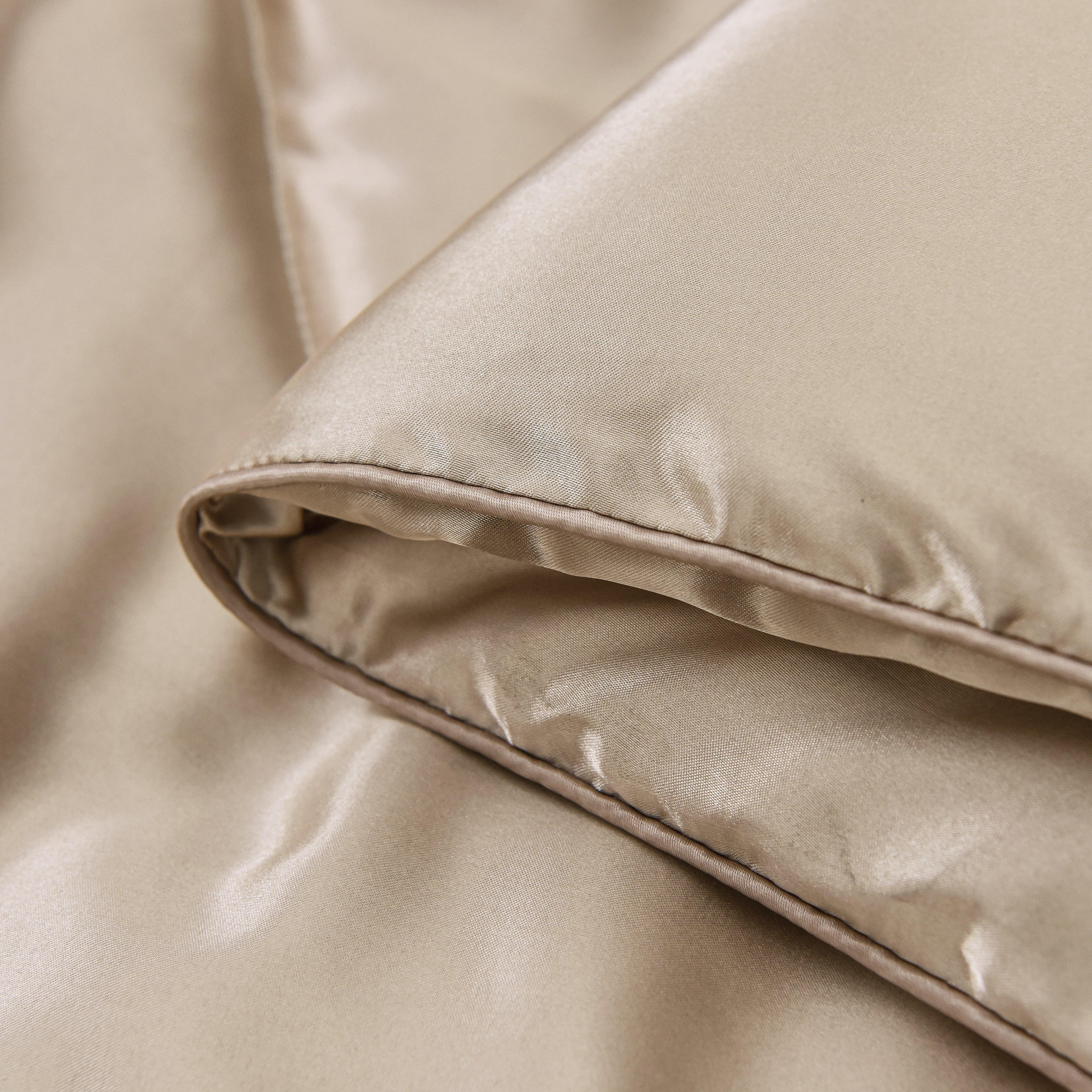Btargot Satin Silky Soft Luxury King Comforter Set Solid Cooling Lightweight Bedding Set Champagne