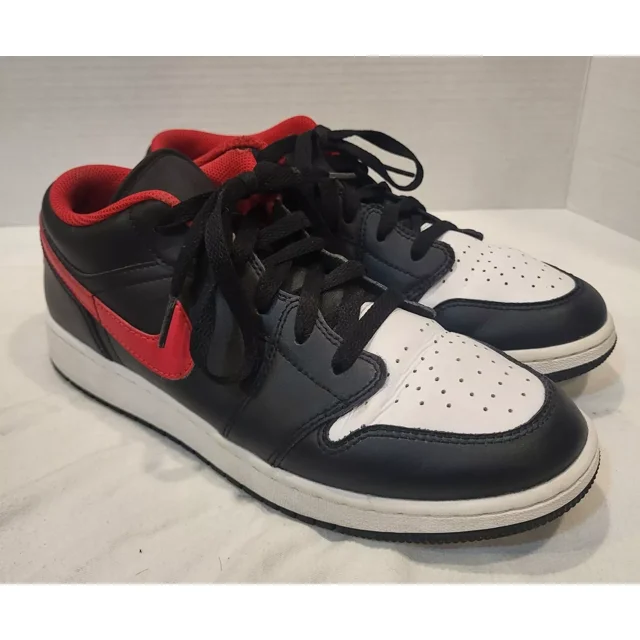 N I-K-E A i r-Jor-dan Low Fire Red Black 553560-063 Size 7Y / Womens 8