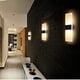 thumbnail image 1 of Lámpara de pared interior LED de 5W Lámpara de pared de aluminio acrílico moderna Luz de iluminación para dormitorio Pasillo de noche Sala de estar Oficina Restaurante Bar Cama Hotel Blanco cálido oso de fresa Electrónica, 1 of 3