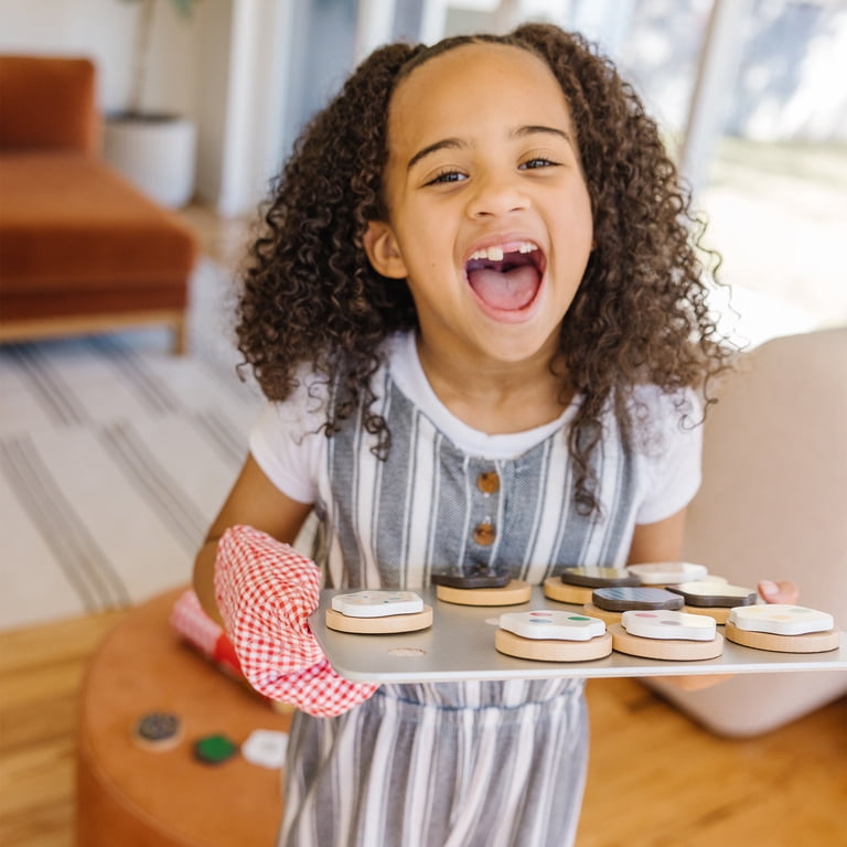 Melissa & Doug Slice and Bake Wooden Cookie Play Food Set, 12