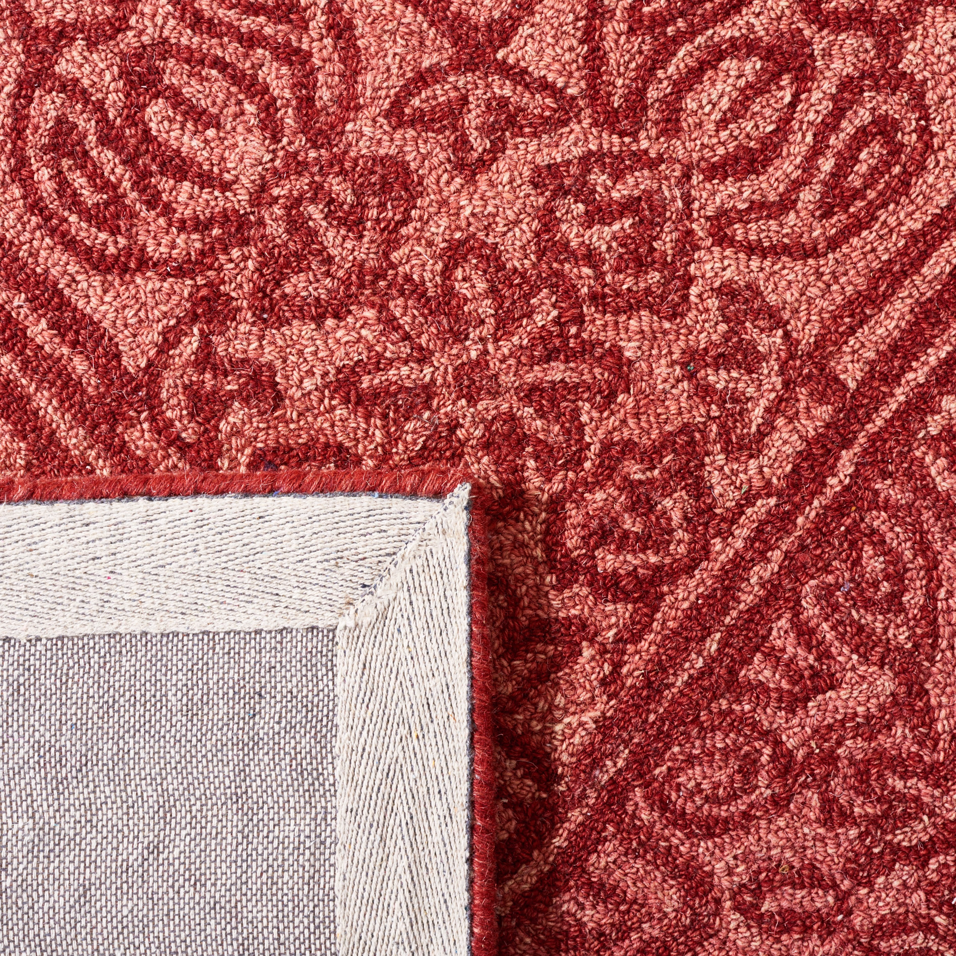 Safavieh Dip Dye Felicia Floral Area Rug, Red, 7' x 7' Round