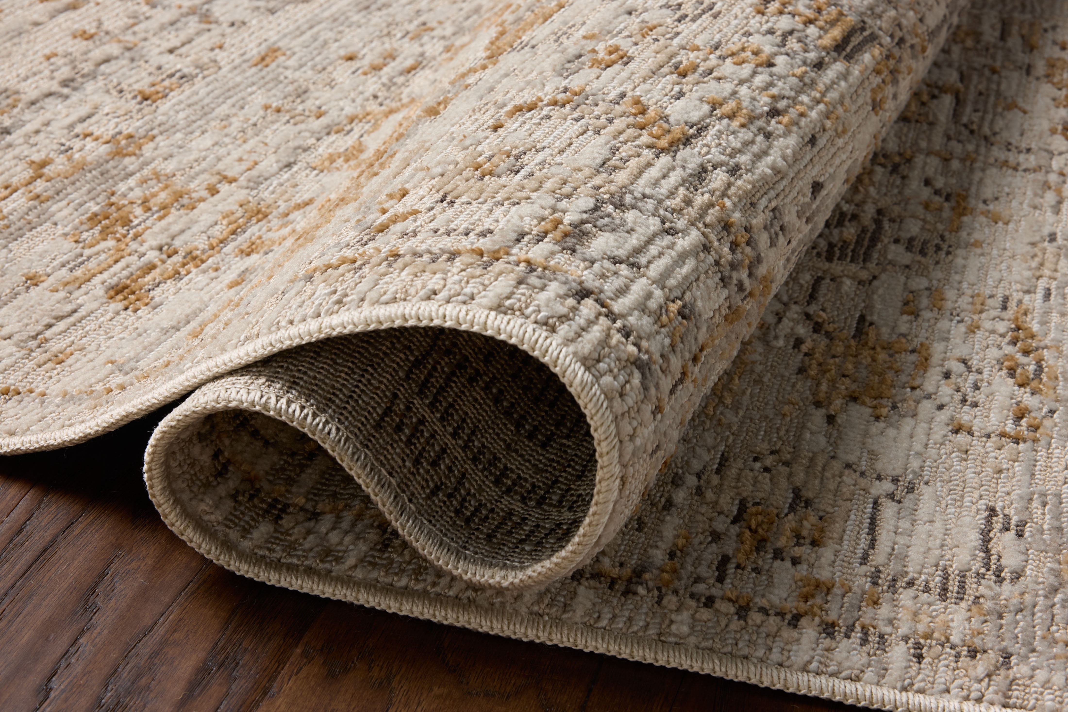 Loloi Milena Ivory / Ochre 2'-7" x 10'-0" Area Rug