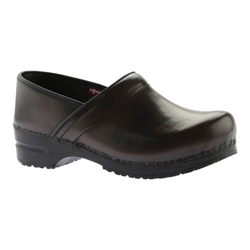 flexible clogs