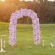 thumbnail image 4 of Arreglo floral de seda para corredores de pasillo de bodas - Ramo realista de rosas y lirios de 52 cm para decoración de ceremonias, 4 of 6