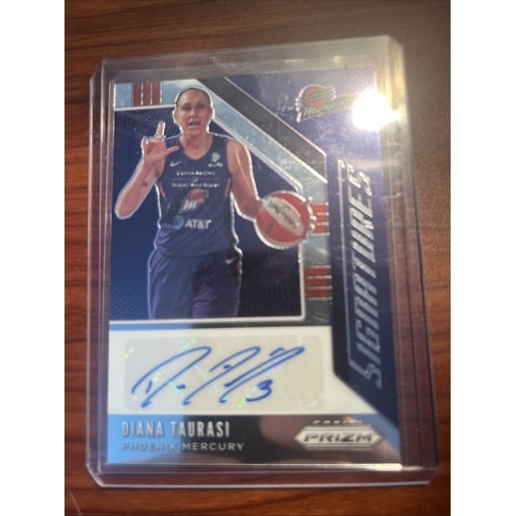 2020 Panini Prizm WNBA Diana Taurasi #SG-DTR Signatures Base Set PSA Phoenix Mercury WNBA Autographed Basketball Trading Card
