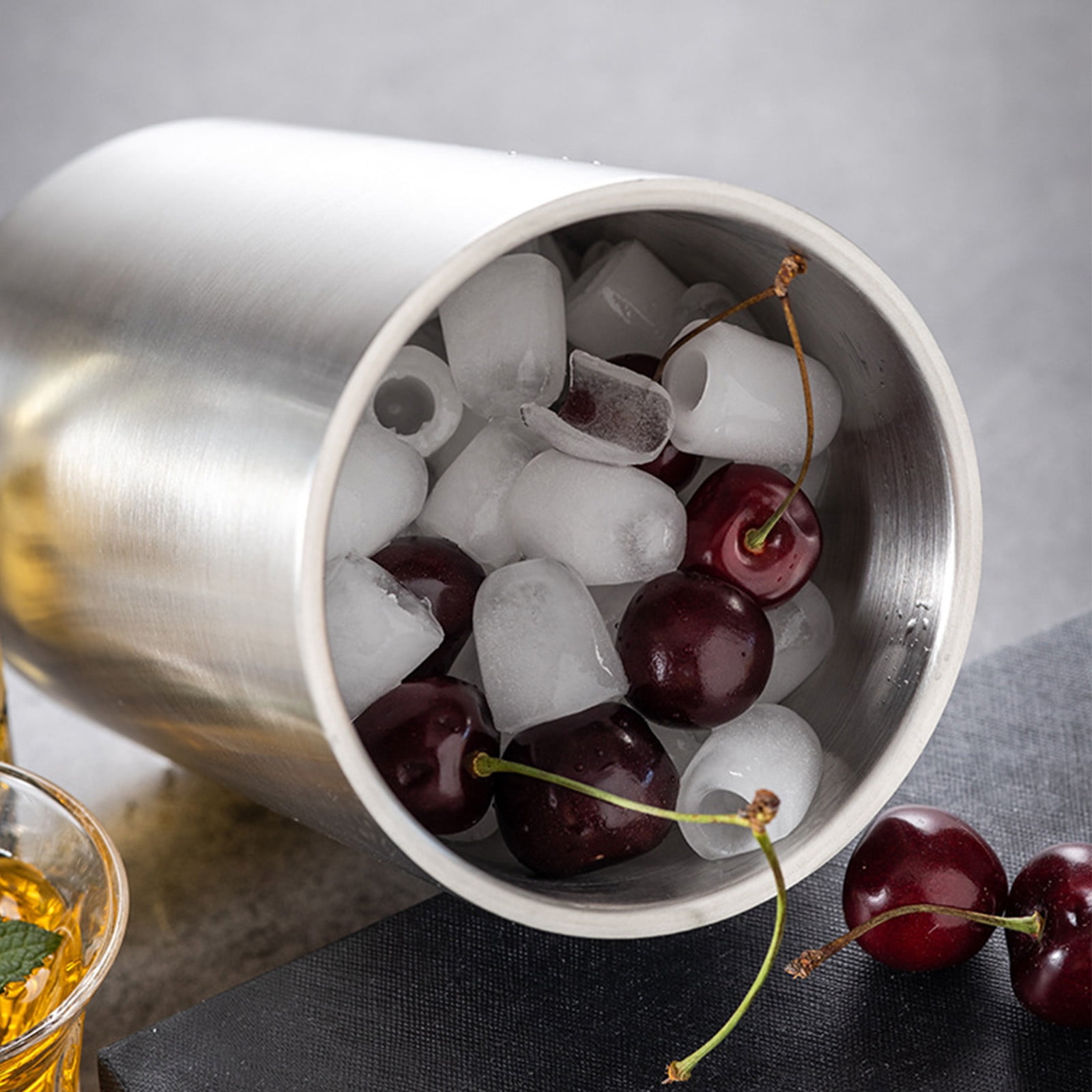 Stainless Steel Classic Round Ice Bucket | Drink Cooler Beverage Chiller for Wine Beer | Family Gathering Barware | 1.6L 101.4oz | Handle | Easy Clean | 4.68x7.48in Silver