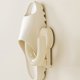 thumbnail image 4 of Soporte de ventosa sin taladro para zapatillas de baño | Gancho de plástico duradero para zapatillas, bolsas Objetos pequeños | Compacto 12x11x6 cm | Beige y rosa intenso | Conjunto de 2 ganchos, 4 of 6