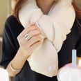 thumbnail image 4 of Bufanda de invierno súper suave y clásica con tacto de cachemira., 4 of 5