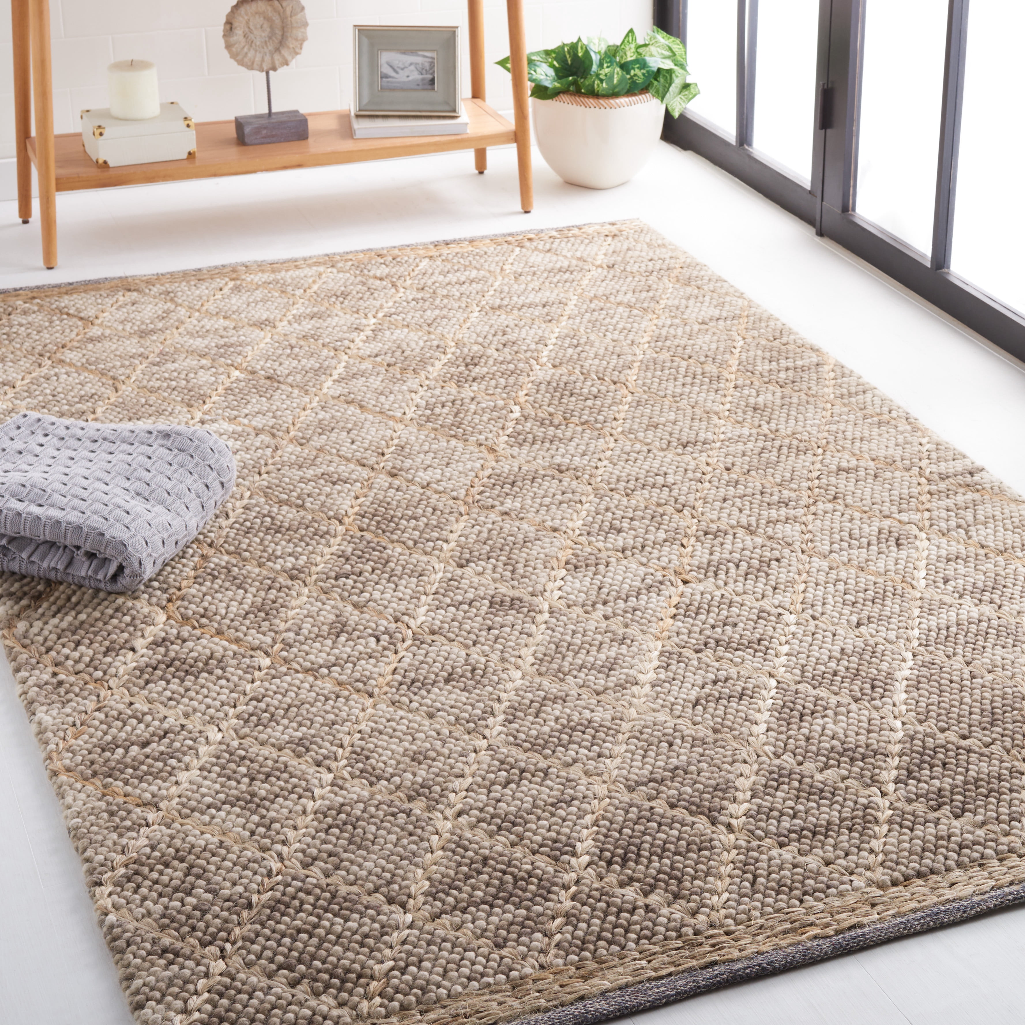 SAFAVIEH Natura Glenn Diamond Area Rug, Brown/Natural, 6' x 6' Square
