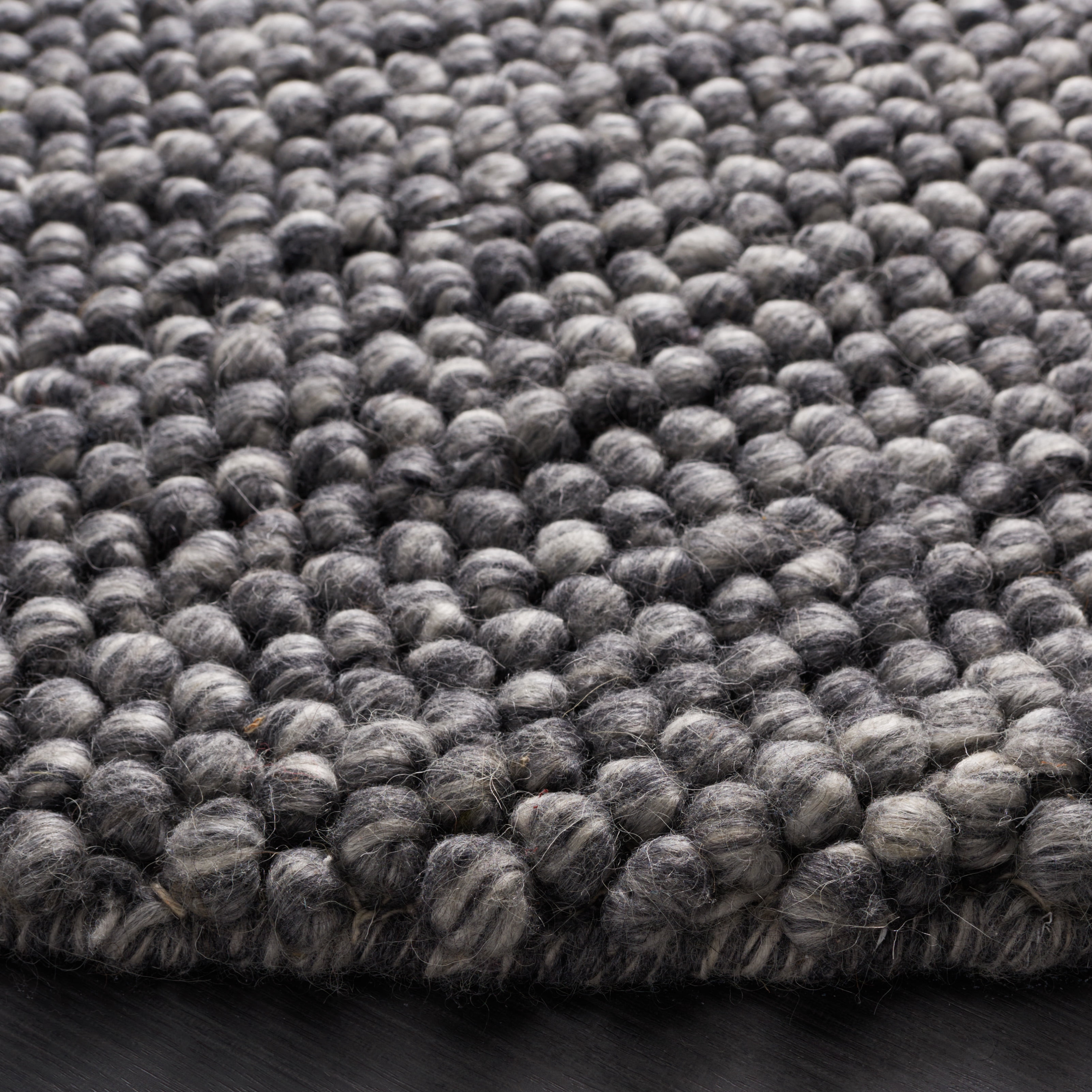 SAFAVIEH Natura Feride Geometric Area Rug, Dark Grey, 4' x 4' Round - Scandinavian Design, Dark Grey, Handmade Wool Blend, Ideal for Living Room, Bedroom, Dining Space