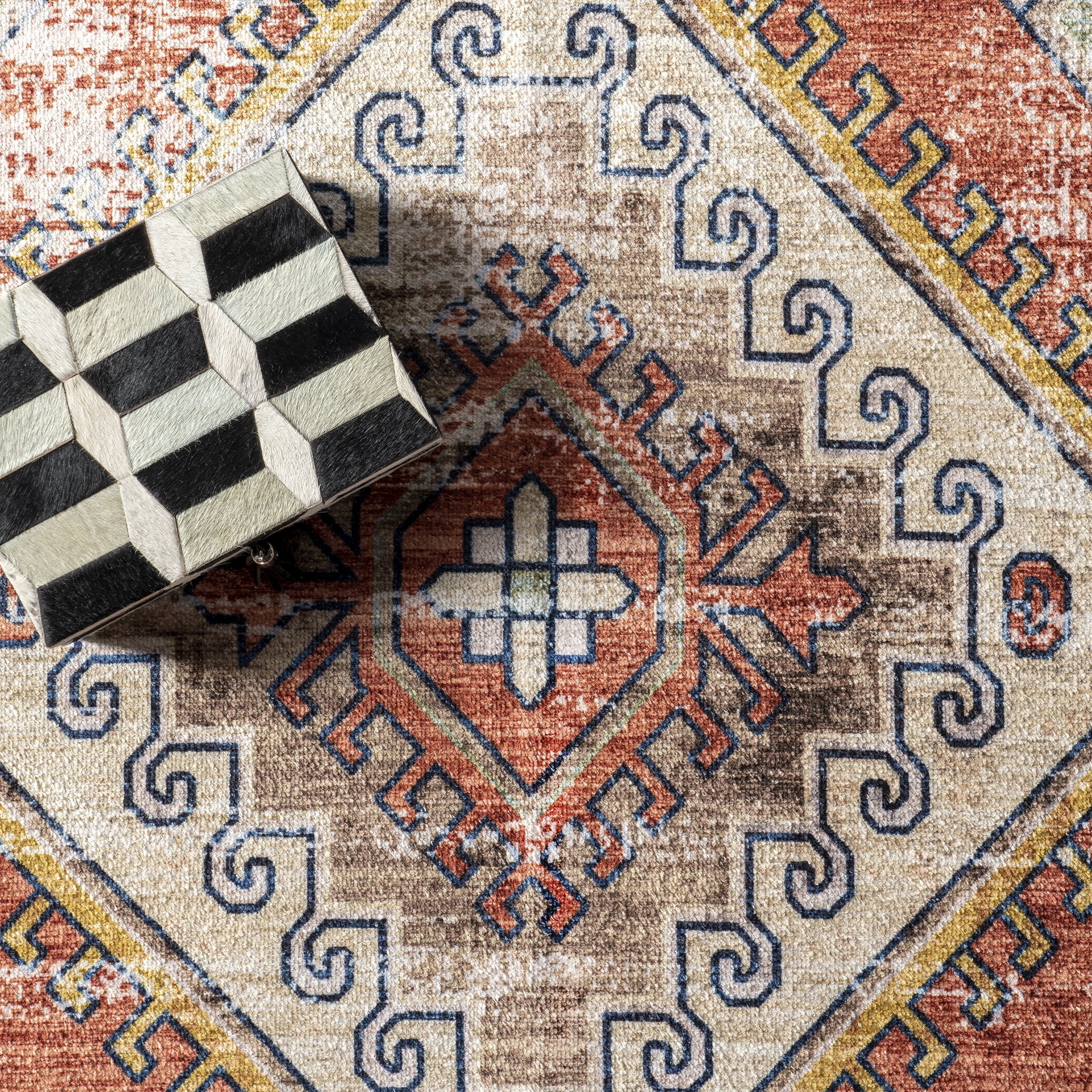 nuLOOM Everly Vintage Boho Machine Washable Area Rug, 5' x 8', Rust