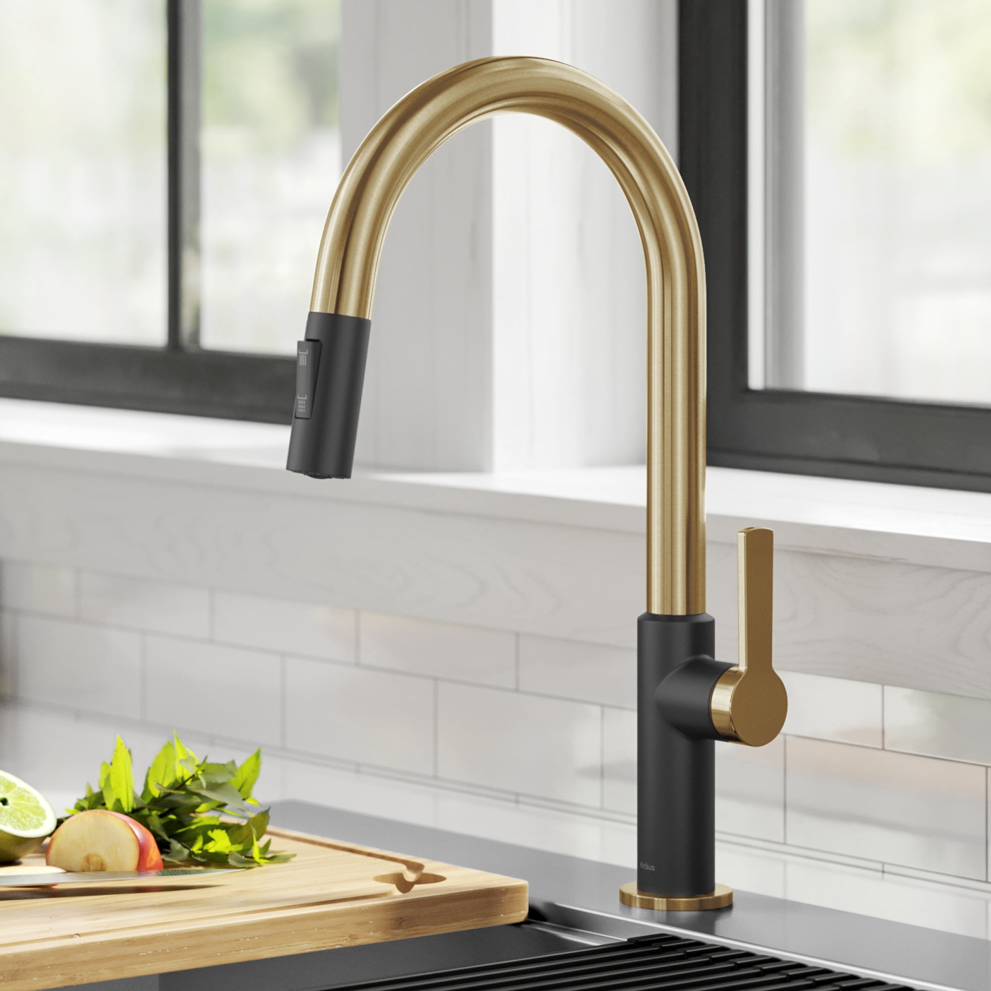 KRAUS Oletto Single Handle Pull Down Kitchen Faucet in Spot-Free Brushed Brass / Matte Black