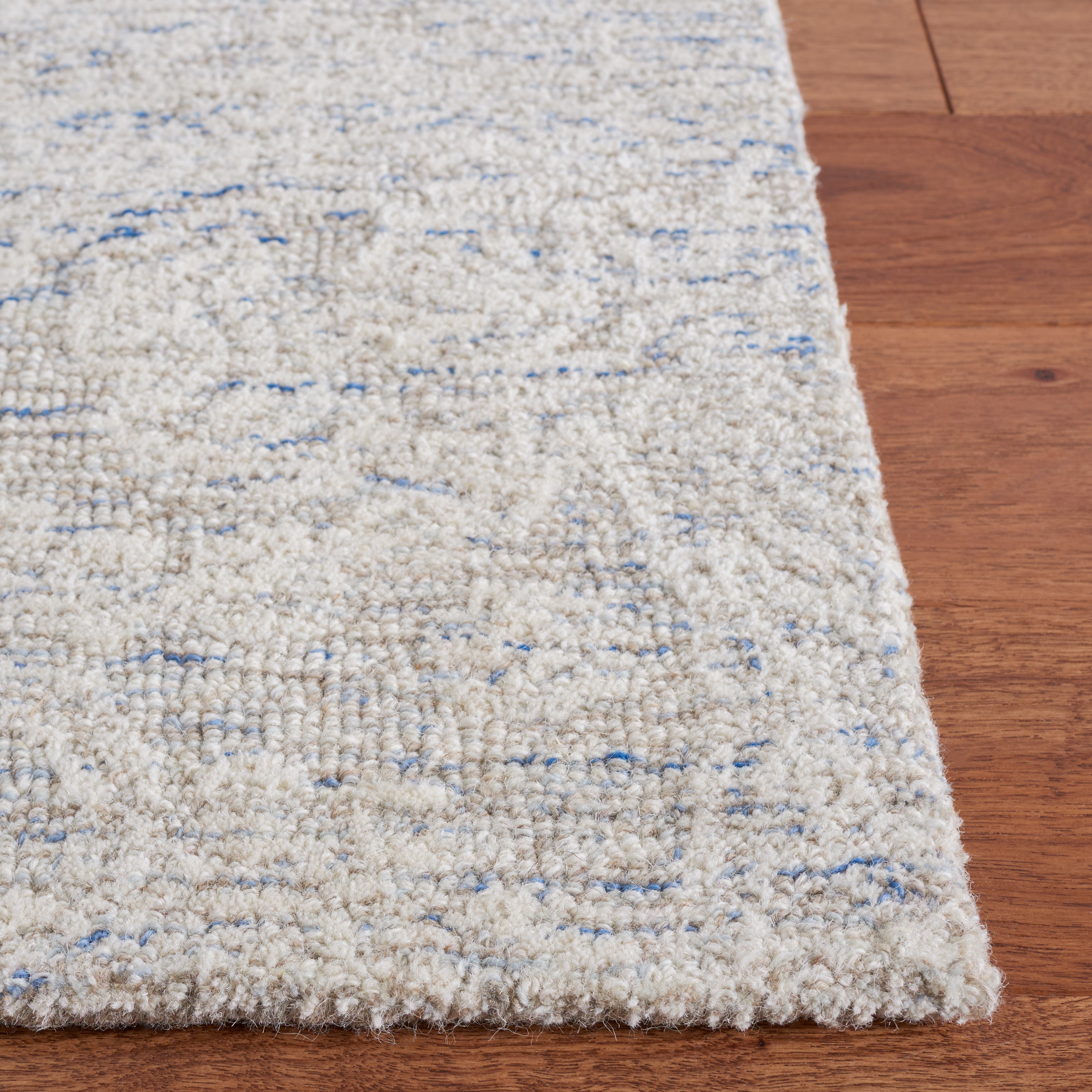 SAFAVIEH Metro Alaois Medallion Runner Rug, Light Blue/Ivory, 2'3" x 8'