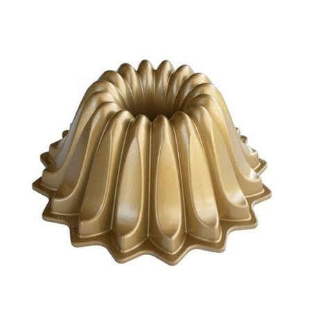 - Nordic Ware Non-Stick Round Lotus Bundt Cake Pan