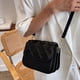 thumbnail image 4 of Bolso de mano pequeño para mujer, bolso de hombro, lindo bolso de mano, bolso de mensajero de cuero, billetera de PU, color blanco cremoso, 4 of 5