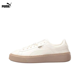 thumbnail image 2 of PUMA Basket Platform Patent Marshmallow - Zapatillas deportivas retro antideslizantes, ligeras y de corte bajo para mujer, 2 of 5