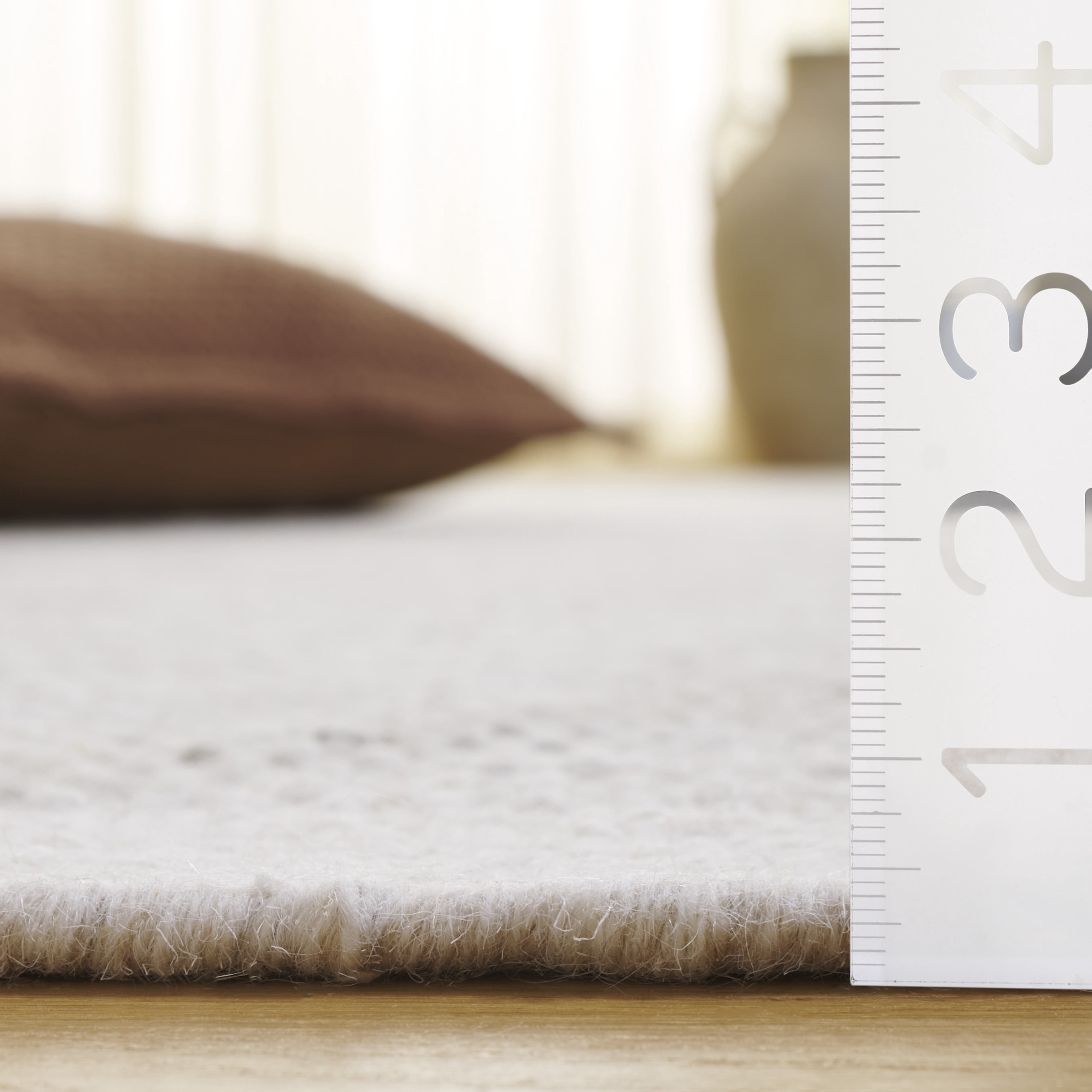Safavieh Vermont Luigi Solid Color Area Rug, Ivory/Beige, 5' x 8'