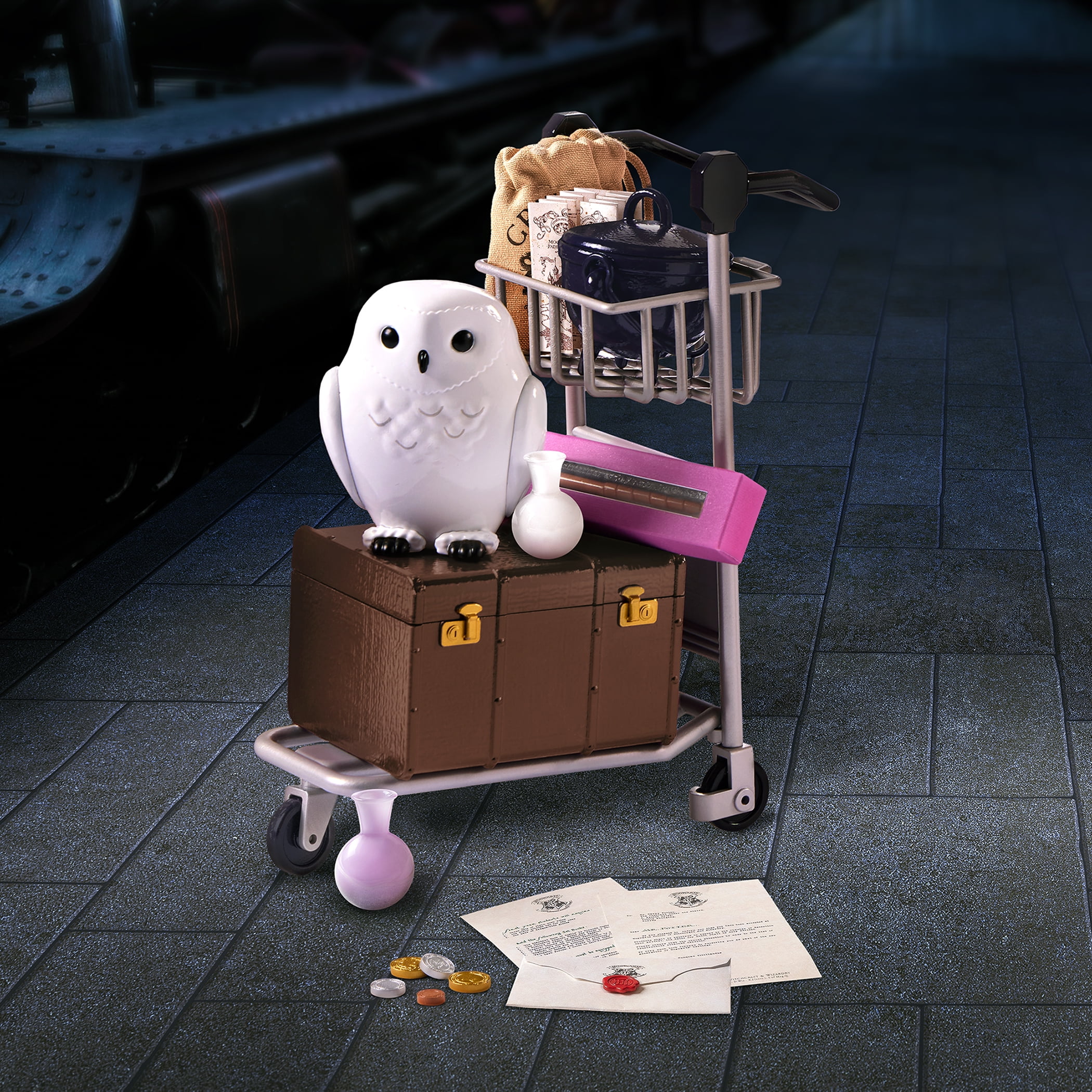 Harry Potter ™ Hogwarts Express ™ Wizard Accessories with Owl for 18-inch Dolls Toys Kids 5 Years +