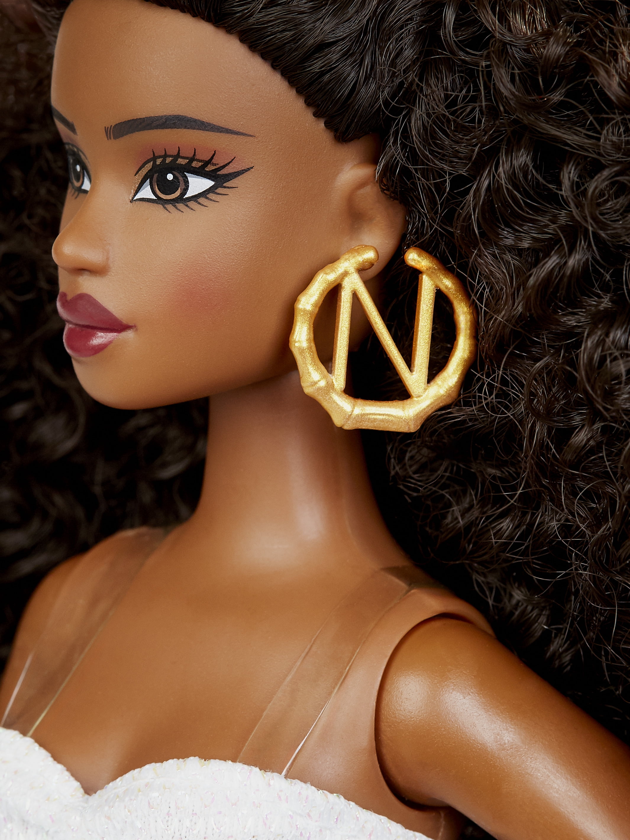 Naturalistas Dayna 11" Fashion Doll