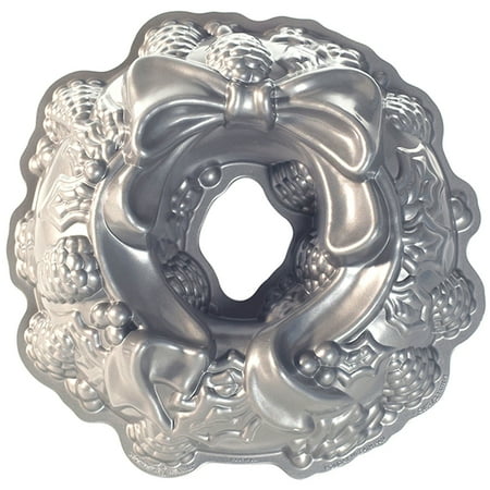 Nordic Ware Holiday Wreath