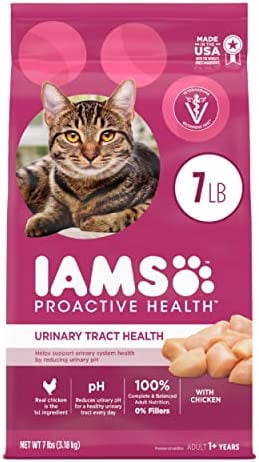 IAMS PROACTIVE HEALTH Adult Urinary Tract Health Dry Cat Food, Chicken Recipe