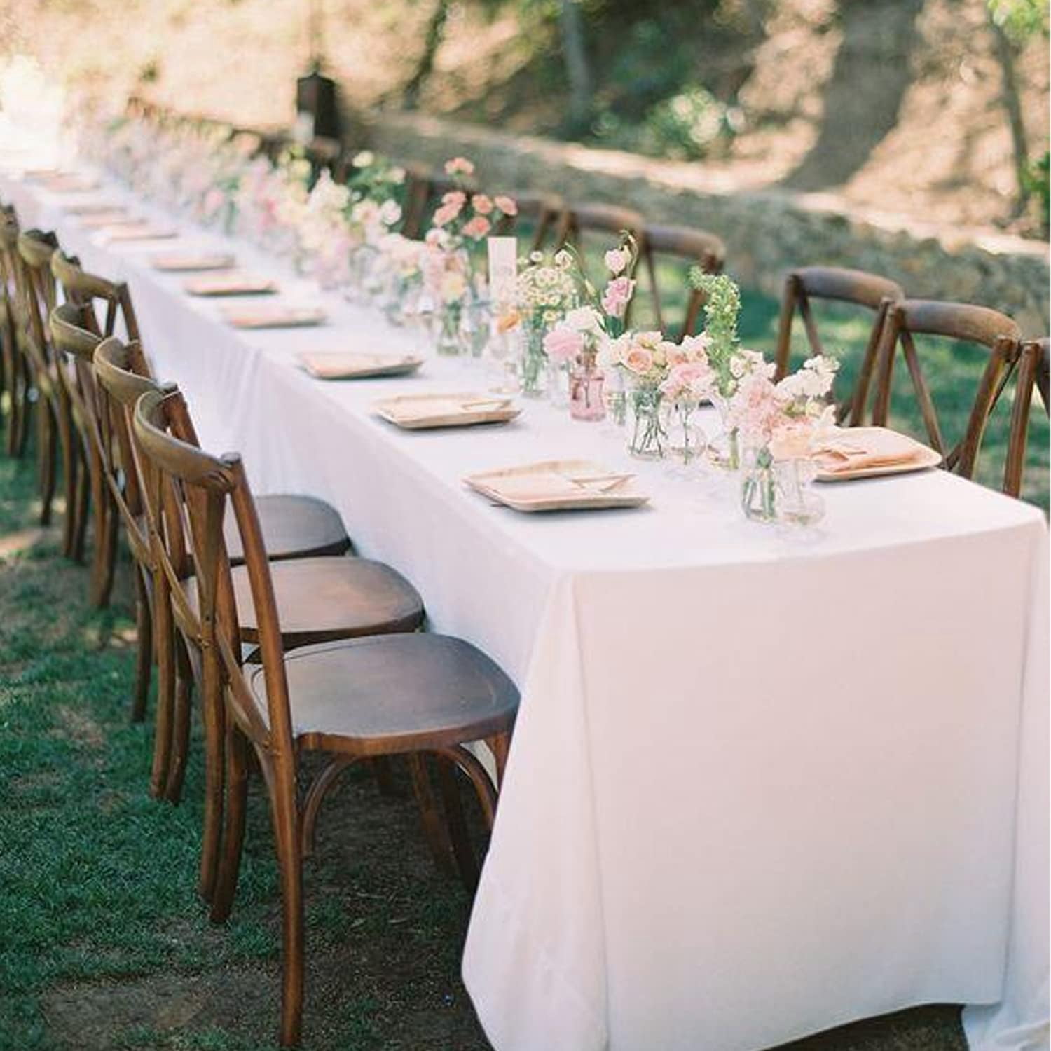 6 Pack White Table Cloth Rectangle Table 60 x 84 Inch Tablecloths for 6 Foot Rectangle Tables. Stain and Winkle Resistant Polyester Washable WhiteTable Cloths for Parties Wedding Dining