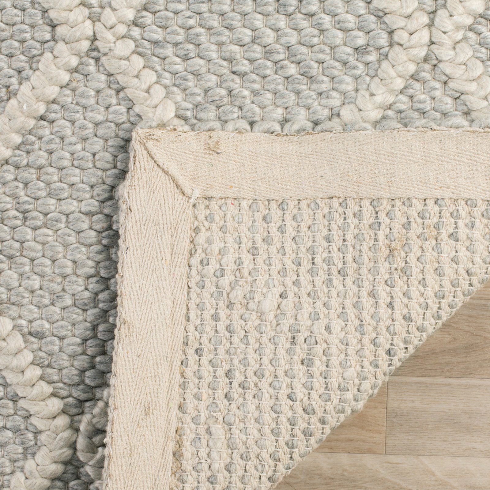 SAFAVIEH Natura Tracery Geometric Diamonds Wool Area Rug, Ivory, 6' x 9'