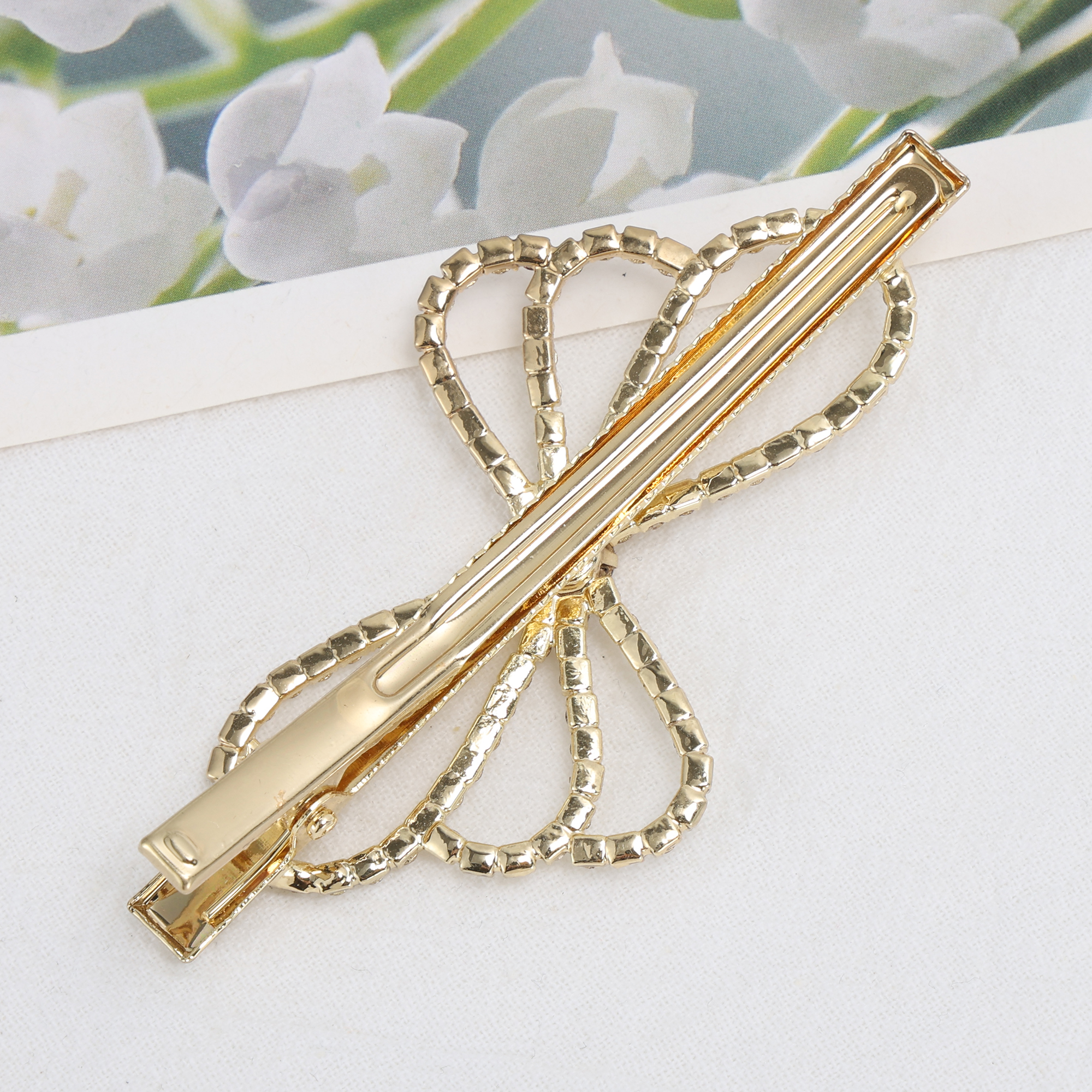 Unique Bargains Butterflies Hair Clip in Gold Tone for Any Occasion and Hairstyle
